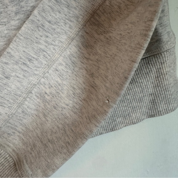 Grey lululemon zip up hoodie size 2 - Picture 4 of 5